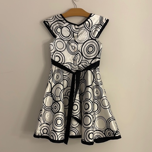 Jona Michelle Black and White Fit and Flare Dress with Flutter Cap Sleeves - Picture 2 of 4